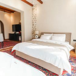 Номер люкс с 1 двуспальной кроватью и французским балконом