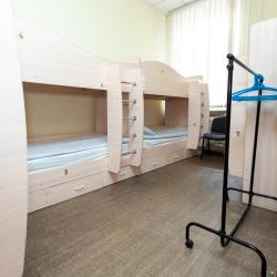 Кровать в 8-местном общем женском номере (общие удобства)