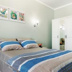 Фото Апартаменты на улице Пановой 30к2