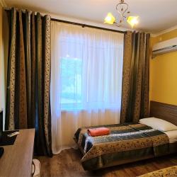 Комната улучшенная с 2 односпальными кроватями 3.7