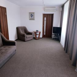 3-комнатный номер люкс с 3 односпальными кроватями