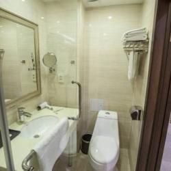 Номер стандарт с 2 односпальными кроватями (с завтраком)