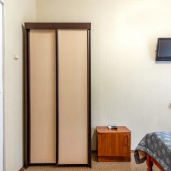 2-местный 1-комнатный номер эконом с 1 двуспальной кроватью