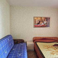 Фото Отель Домашний очаг на улице Артема 64