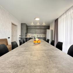 4-комнатные апартаменты улучшенные с балконом