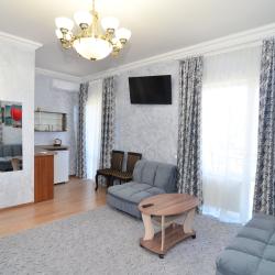 4-местный номер студия люкс