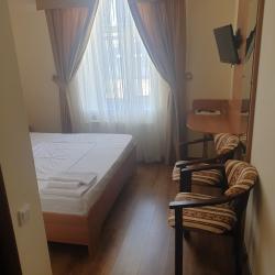 Номер стандарт с 1 двуспальной кроватью