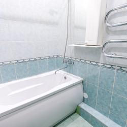 Кровать в 12-местном общем номере