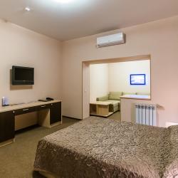 Номер эконом с 1 двуспальной кроватью