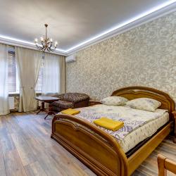 Фото Апартаменты на улице Караванная