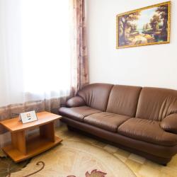 Номер стандарт улучшенный с 1 двуспальной кроватью