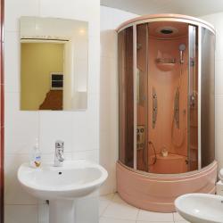 Фото Апартаменты на улице Петра Ильичёва 6