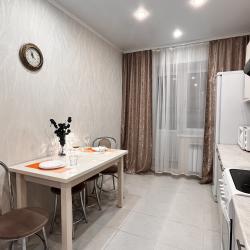 Фото Апартаменты на улице Суворова 165