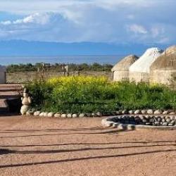 Фото Отель Yurt camp Sonun (Юрточный лагерь Сонун)