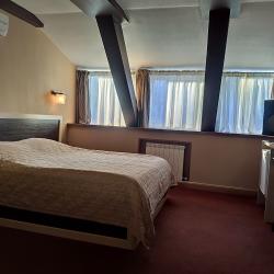 Номер стандарт с 1 двуспальной кроватью