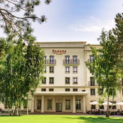 Фото Отель Ramada Hotel & Suites by Wyndham Novosibirsk Zhukovka (Рамада )
