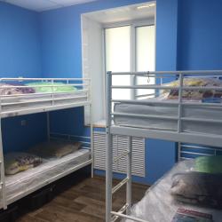 Кровать в 6 местном общем номере с 3 двухъярусными кроватями