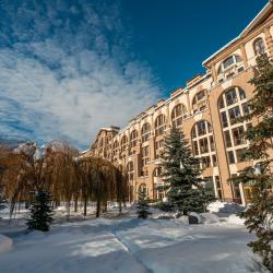 Фото Апартаменты Времена года на набережной Времена Года