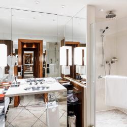 Ararat Park Hotel Moscow (Арарат Парк Хаятт Москва) — 5f5e85bf061715212f0dfdb8e52b8144