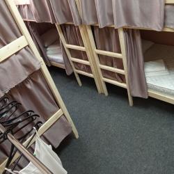 Кровать в 6-местном женском номере