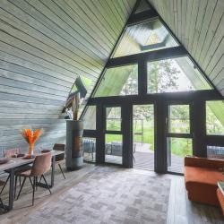 Коттедж №15 A-Frame (с террасой, кондиционером и камином без купели)