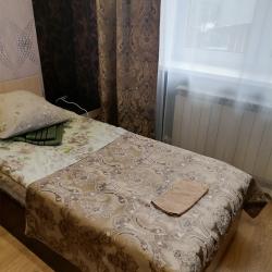 Номер стандарт с 2 односпальными кроватями и диваном