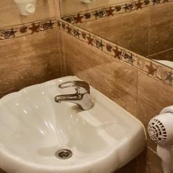 Номер стандарт с 1 двуспальной кроватью