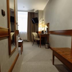 Номер стандарт с 1 двуспальной кроватью