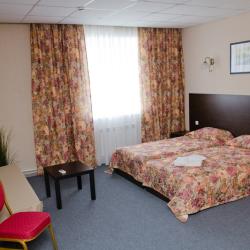 Номер полулюкс с 2 односпальными кроватями