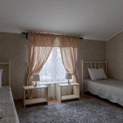 Номер стандарт с 2 односпальными кроватями (мансарда)