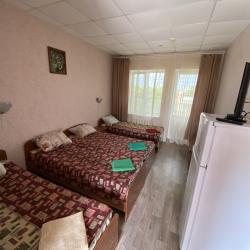 Комната стандарт с 4 односпальными кроватями