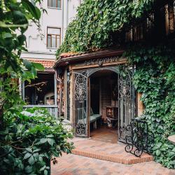 Фото Отель Амбассадори