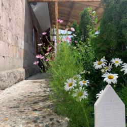 Фото Отель Lake Sevan Hostel (Лэйк )