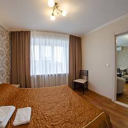 Номер стандарт улучшенный с 1 двуспальной кроватью