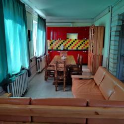 4-местный коттедж делюкс