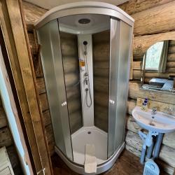 Коттедж улучшенный с 2 двуспальными кроватями