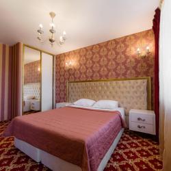 Номер стандарт с 1 двуспальной кроватью