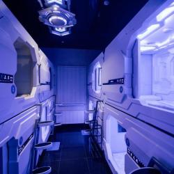 Одноместная капсула в 8-местном общем номере (общие удобства)