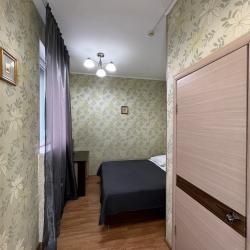 2-местный номер стандарт с 1 двуспальной кроватью