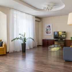 3-комнатные апартаменты улучшенные с 2 двуспальными кроватями