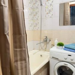 Фото Апартаменты на улице Зварыгина 20