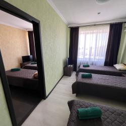 2-комнатный номер стандарт семейный с 5 односпальными кроватями