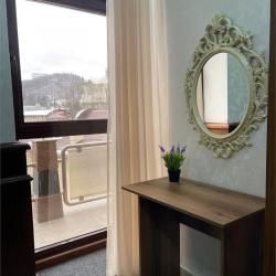 Кровать в 6-местном общем женском номере №4 (общие удобства)