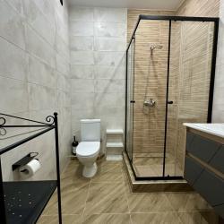 2-комнатные апартаменты стандарт проспект Гамидова, 6В, подъезд 2