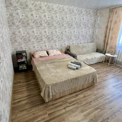 Фото Апартаменты Суточно на улице Менделеева
