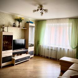 Фото Апартаменты в элитном доме у озера на улице Бондаренко