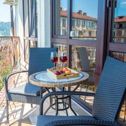 Фото Отель LaMare (ЛаМаре) на улице Санаторная 48