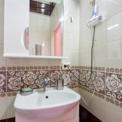 Фото Апартаменты на улице Ермолова 19