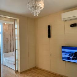 Фото Апартаменты на улице Родионова 199/2