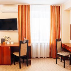 Номер полулюкс с 1 двуспальной кроватью